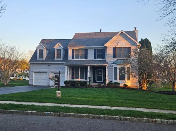 3 Wycklow Dr, Robbinsville, NJ 08691