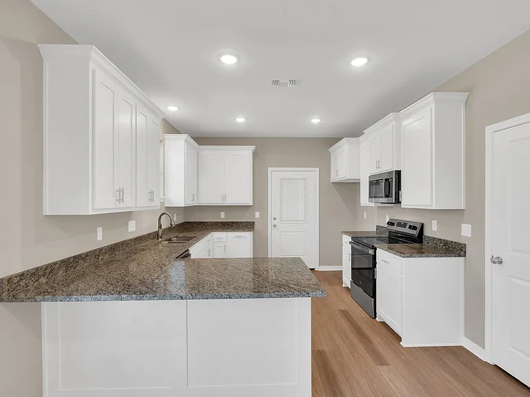 3504 Zach Ct — Photo 6