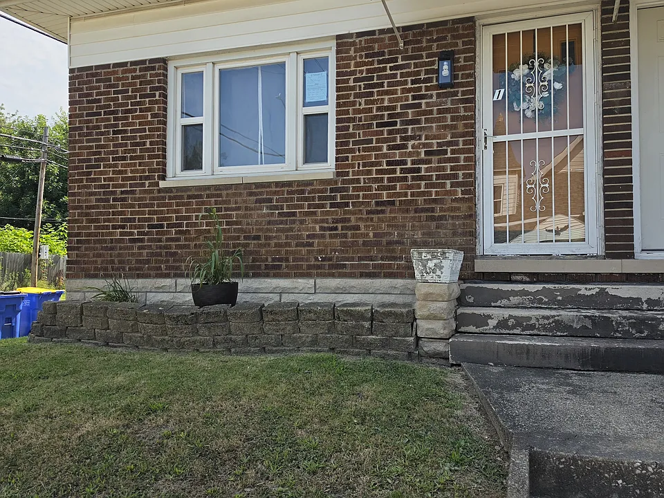 602 I St #1