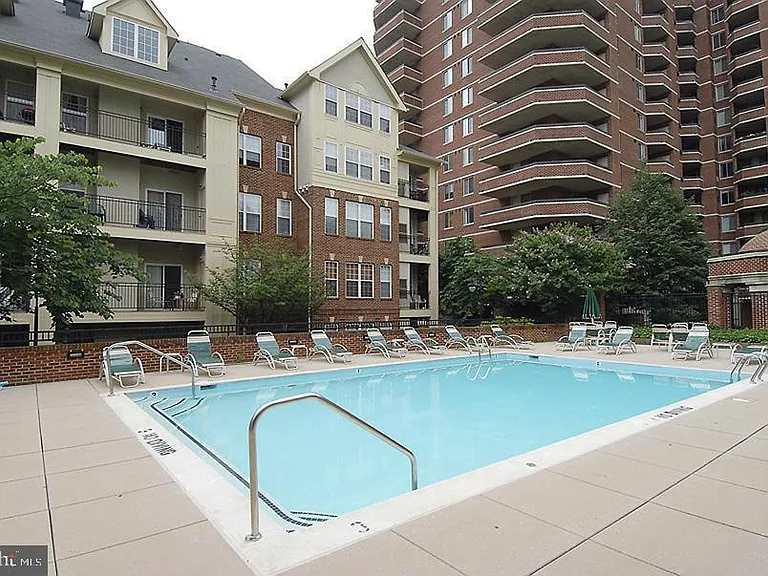 1320 N Wayne St #307 — Photo 25
