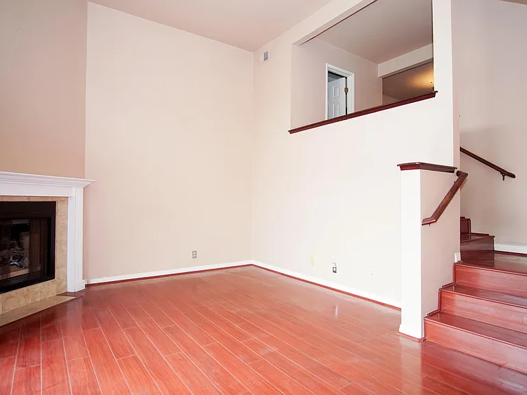 1214 S Mayflower Ave #D — Photo 3