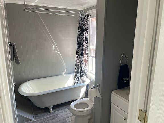 4th image of 1334 Bedford Ave