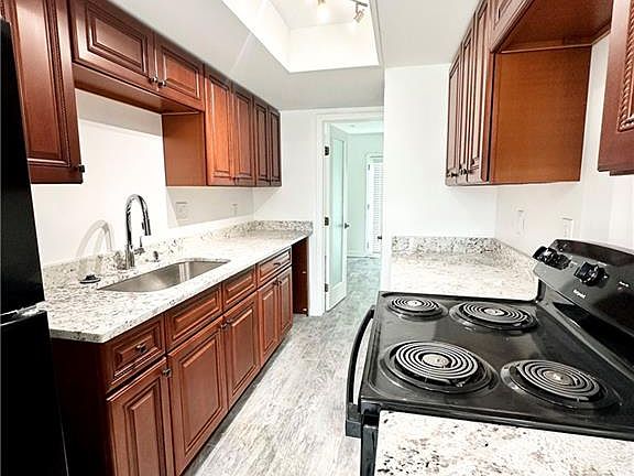 5th image of 5117 Lakeview Ct