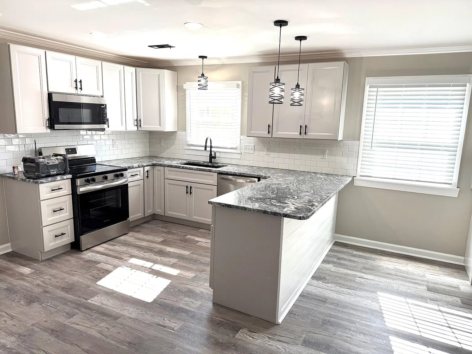 3 bed, 1375 sqft, $1,725 — Photo 1