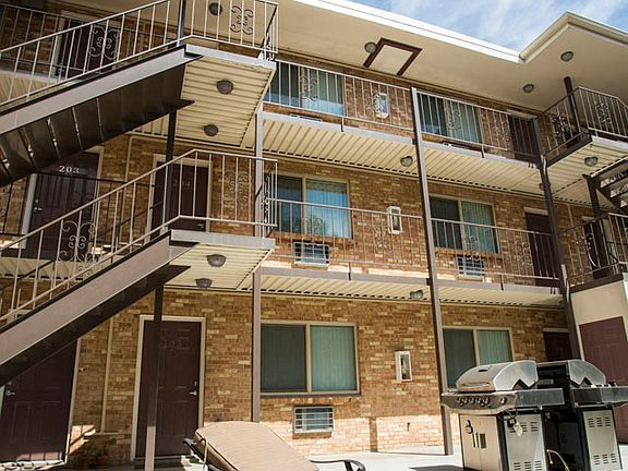 3rd image of 1234 Clarkson St #941448