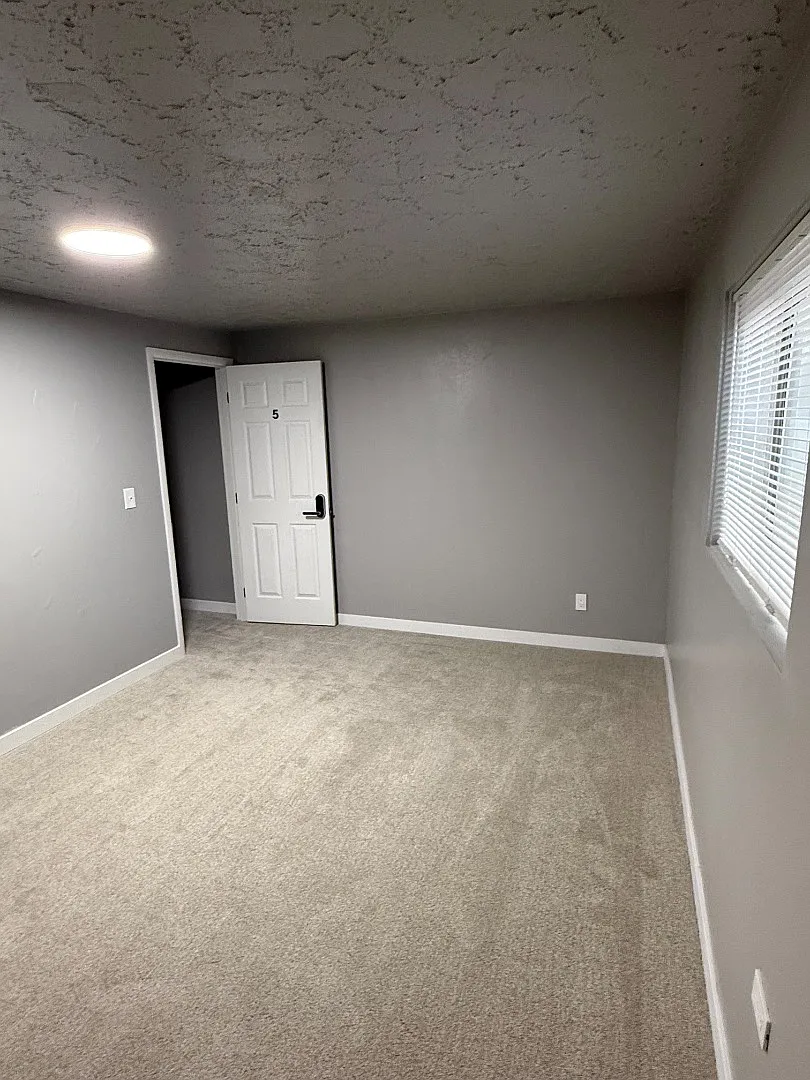 750 S Queens Guard Way - 5 — Photo 1