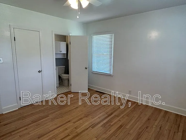 5726 Fayetteville Rd — Photo 5