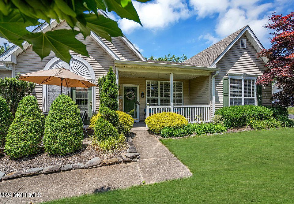 1st image of 20 Sunnybrook Lane