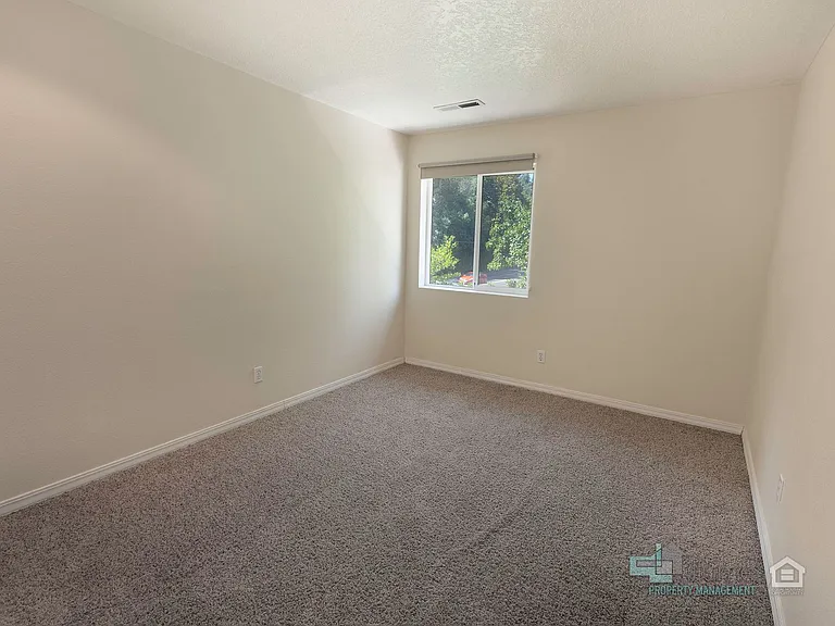 20630 Willamette Dr — Photo 24