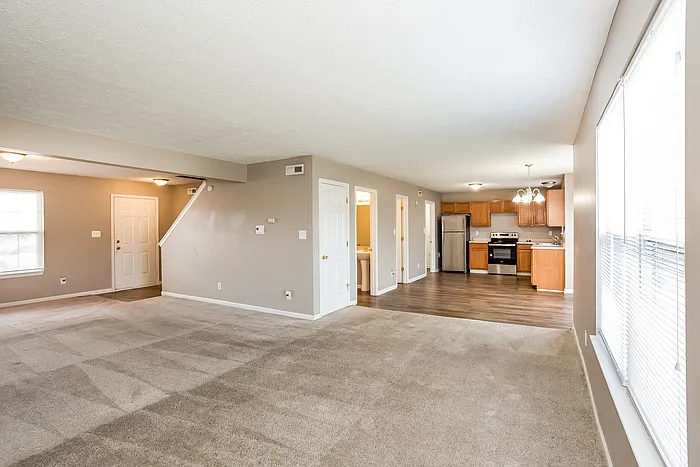 4 bed, 2.5 bath, 2160 sqft, $2,195 — Photo 4