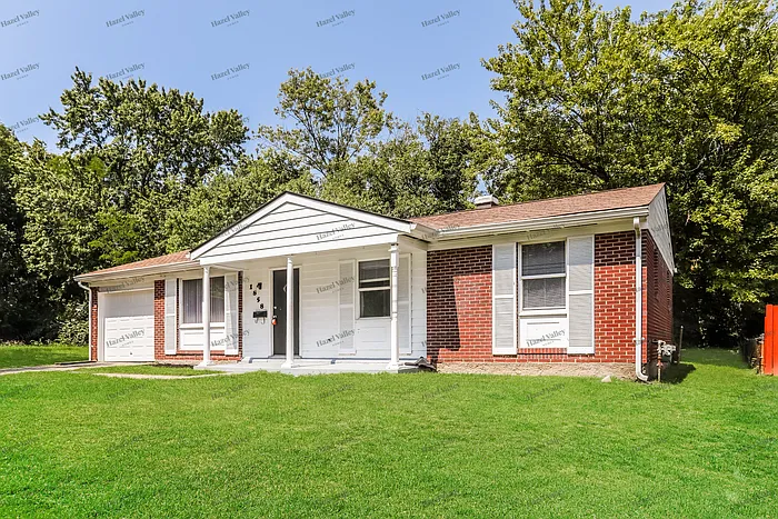 4 bed, 1.5 bath, 1132 sqft, $1,595 — Photo 3