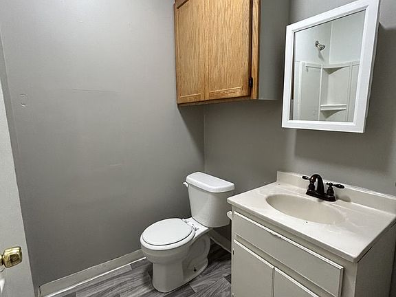 4th image of 121 W Jackson St APT B