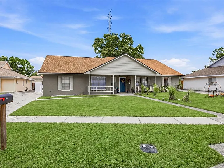 3257 Laurel Dale Dr — Photo 4