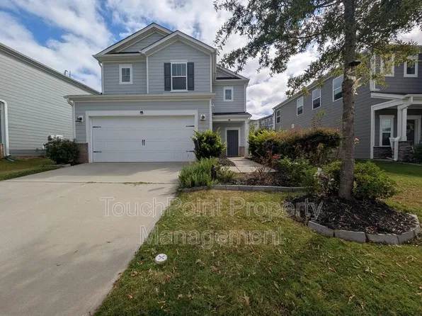 2716 Arbor Loop Dr, Charlotte, NC 28217
