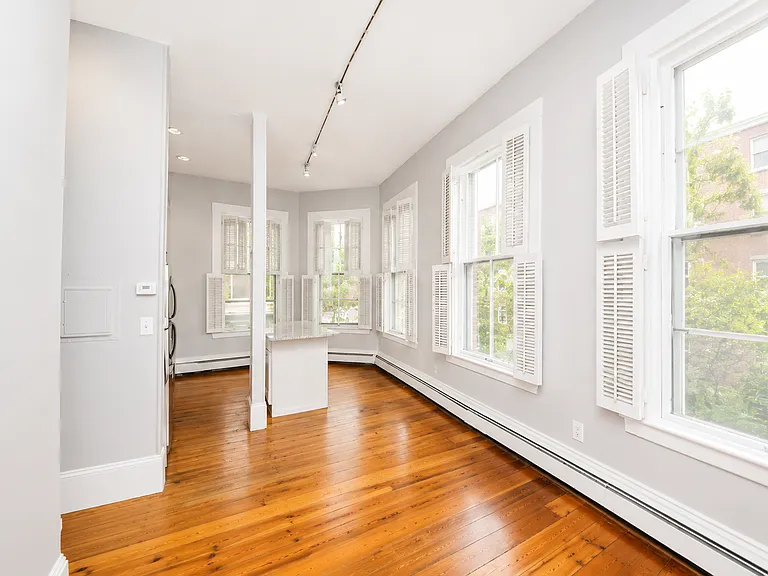 73 Main St #7 — Photo 2