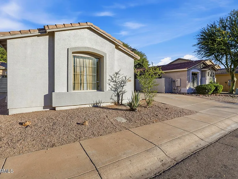 220 W Beechnut Pl — Photo 39