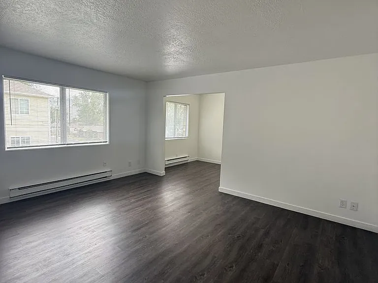 630 Franklin Ave — Photo 4
