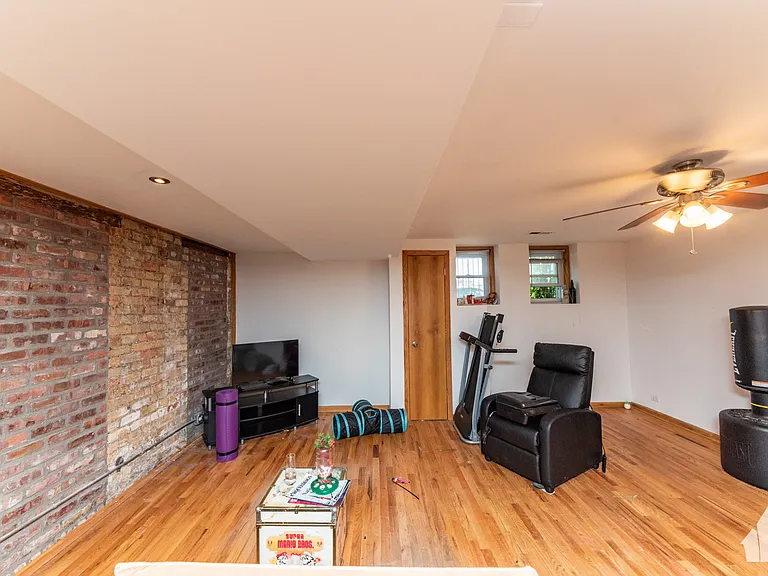 1533 W Leland Ave #GARDEN — Photo 4