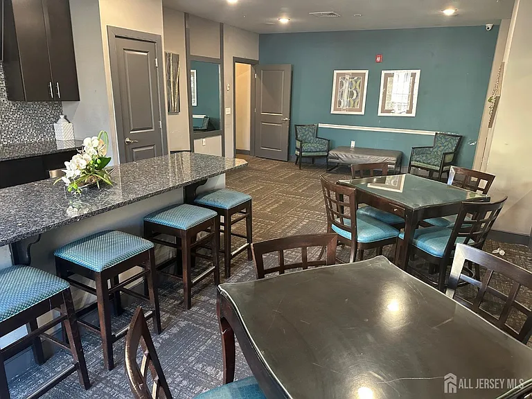 88 Roosevelt Ave #212 — Photo 20