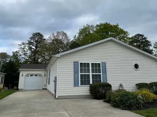 265 Pebble Beach Dr, Mays Landing, NJ 08330
