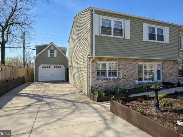 1071 Kings Rd, Pasadena, MD 21122
