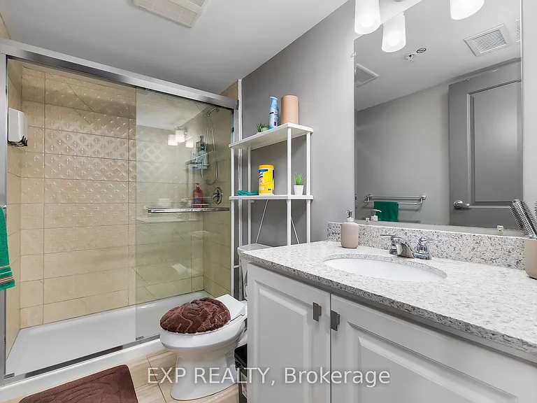 321 Spruce St #211 — Photo 7