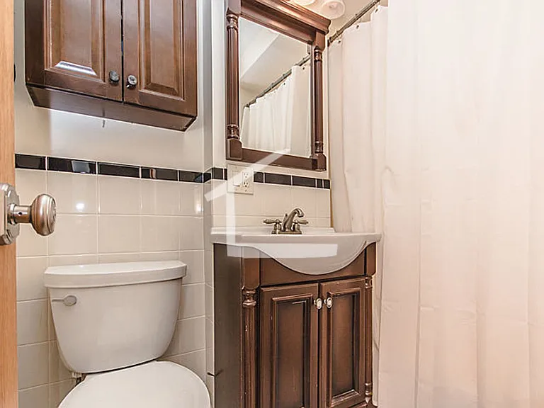 93 Myrtle St #2 — Photo 8