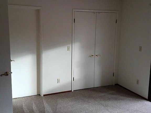 3rd image of 608 San Conrado Ter Unit 3