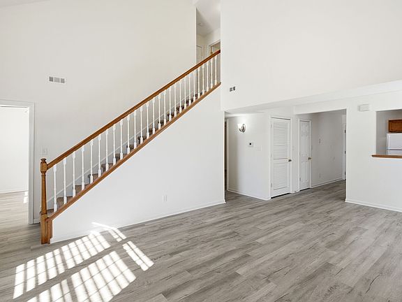 4th image of 1707-1709 Juniper Dr