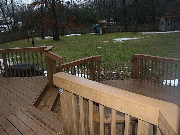 4th image of 23 Oxford Dr