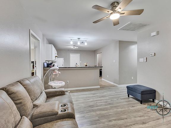 4th image of 8825 E Buffalo Cir