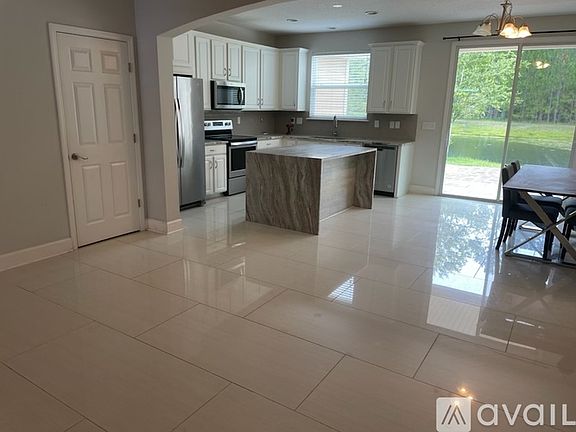 3rd image of 339 Richmond Dr #339