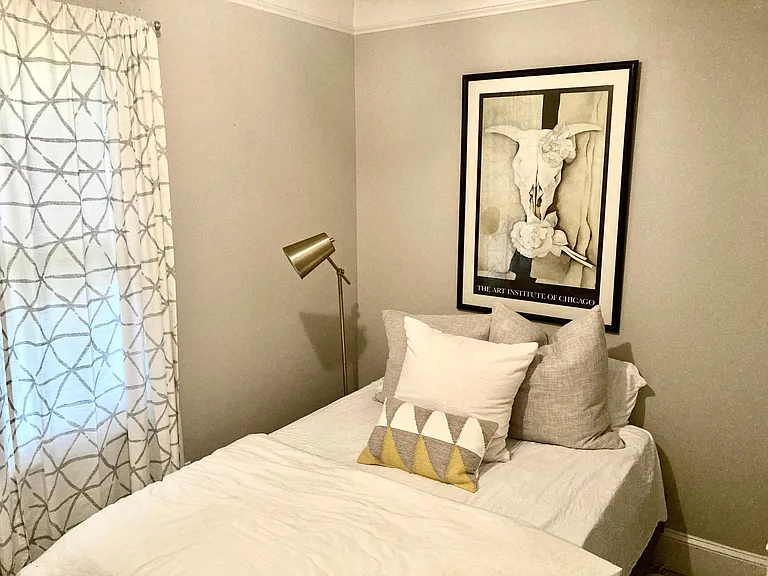 Guest Bedroom \ Office
