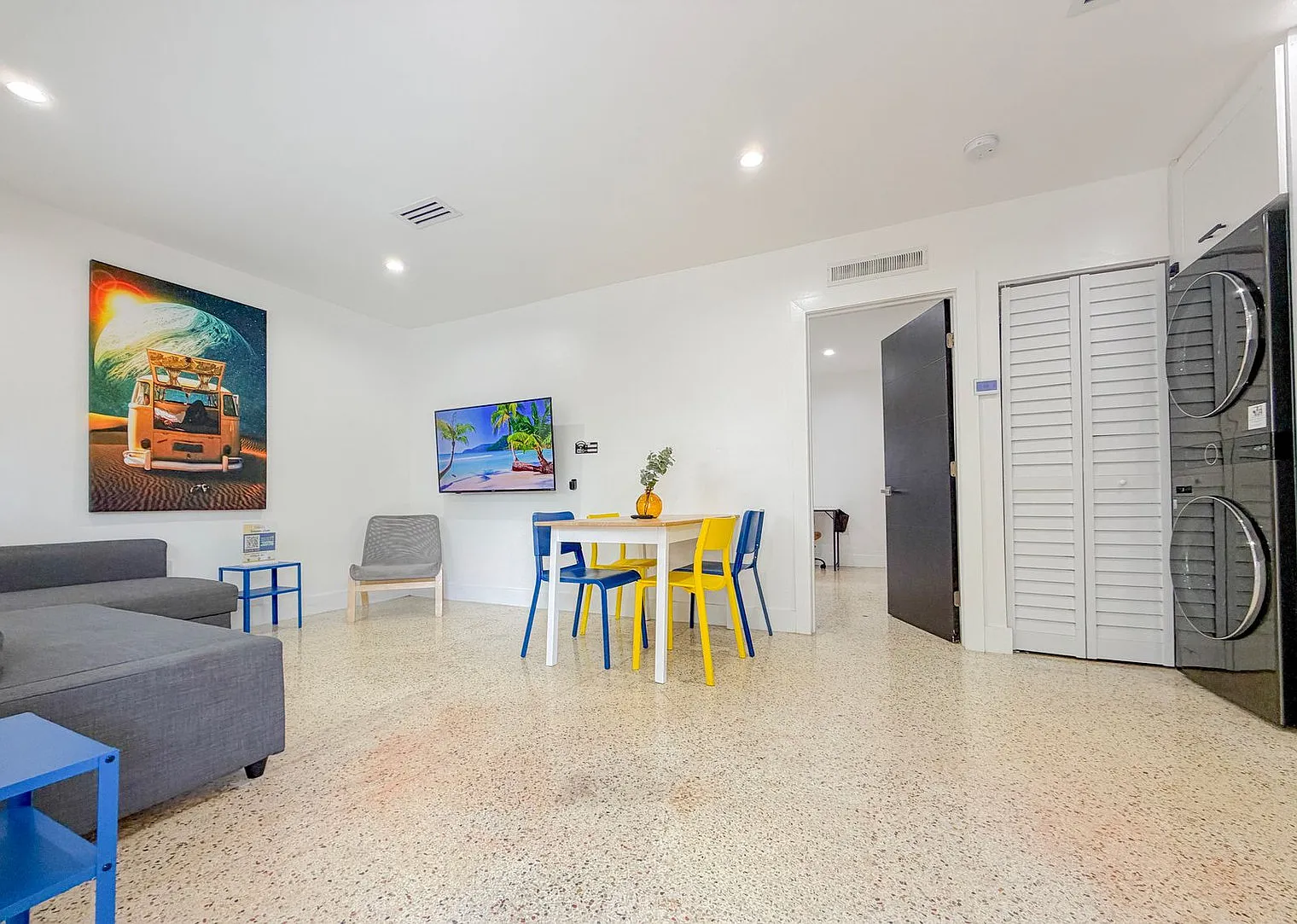 1 bed, 1.0 bath, 699 sqft, $2,643 — Photo 1