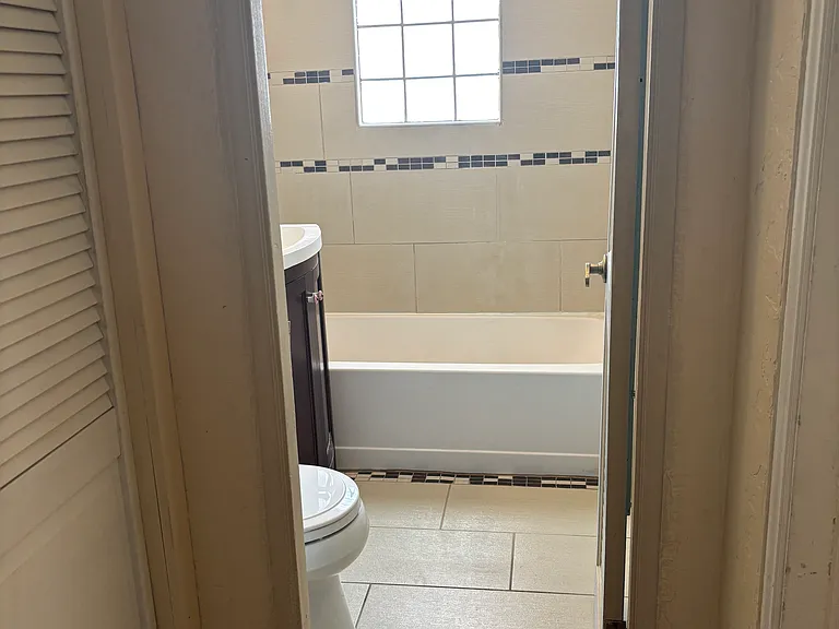 2537 N Orchard Ave — Photo 15