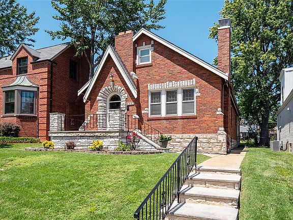 2nd image of 6553 Lindenwood Pl