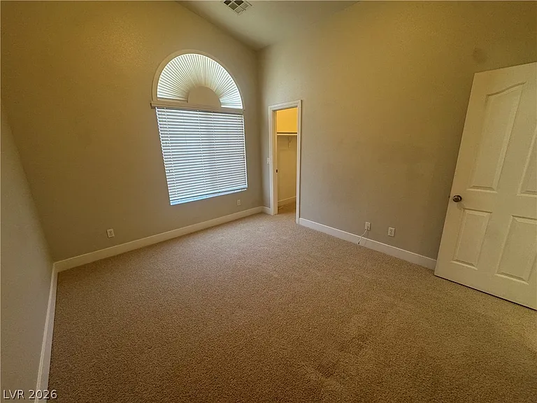 1521 Tillman Falls Ave — Photo 12