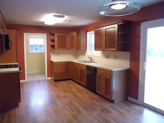 Custom Cabinets 