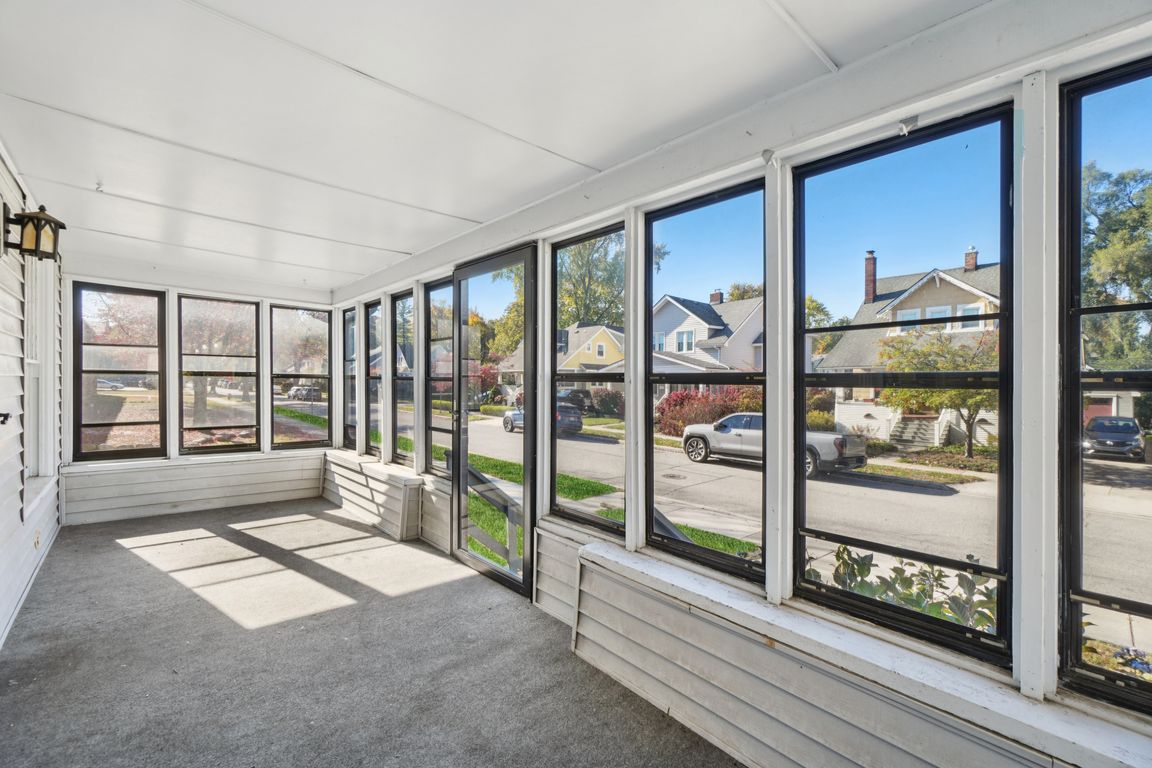 next background image