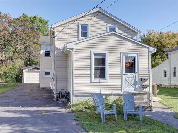 107 E Elizabeth St, Waterloo, NY 13165