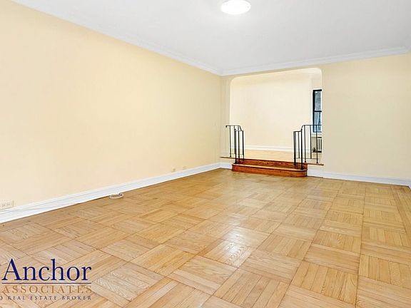4th image of 235 E 46th St APT 5b