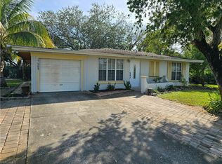 27989 Temple Terrace DR, BONITA SPRINGS, FL 34135