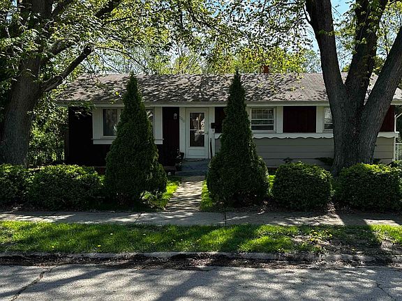 2nd image of 1212 Holland St