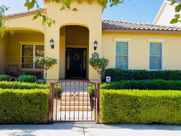 2907 Oakley St, Bakersfield, CA 93311