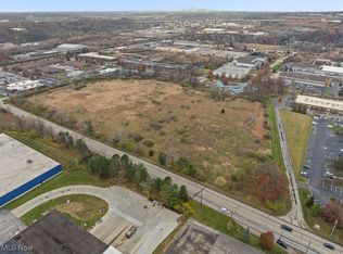 Rockside Rd, Cleveland, OH 44125