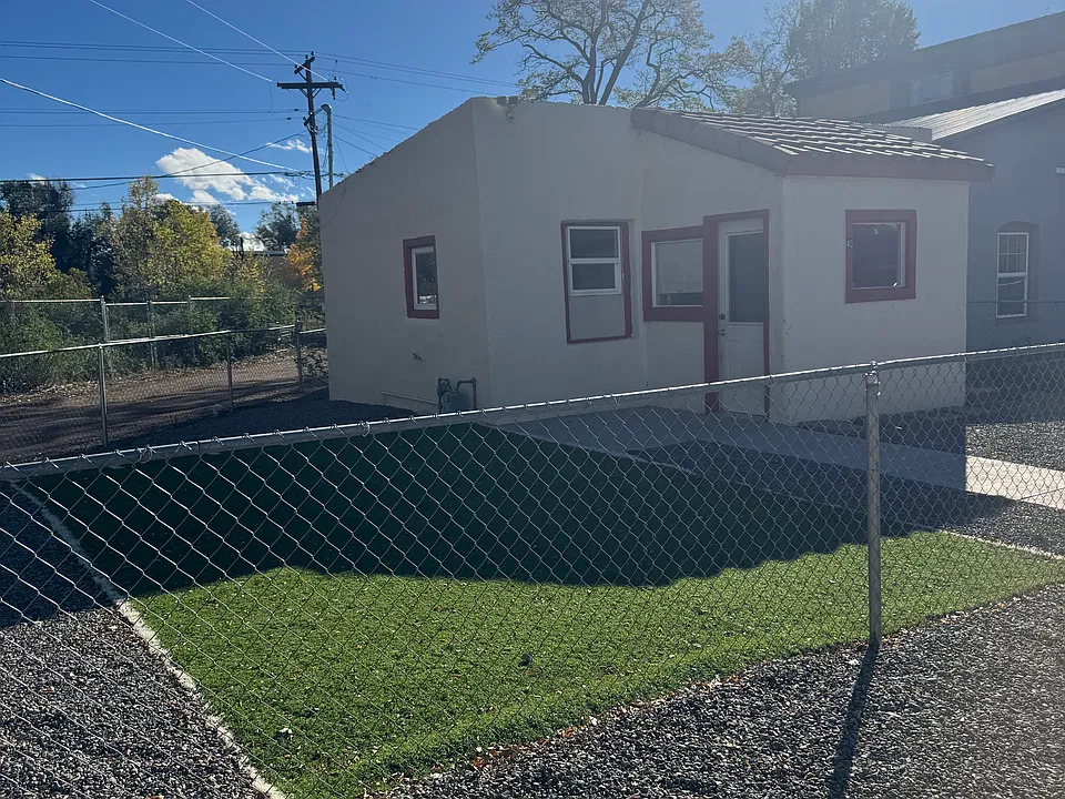 40 Costilla Blvd