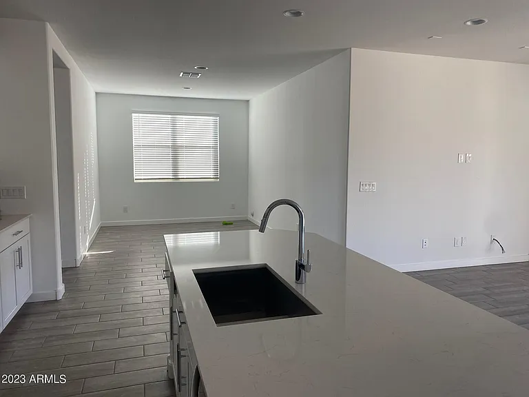 1651 W Paseo Way — Photo 8