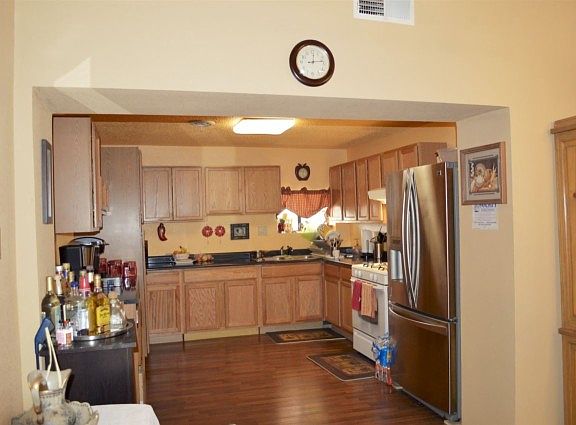 4th image of 1315 Salazar St