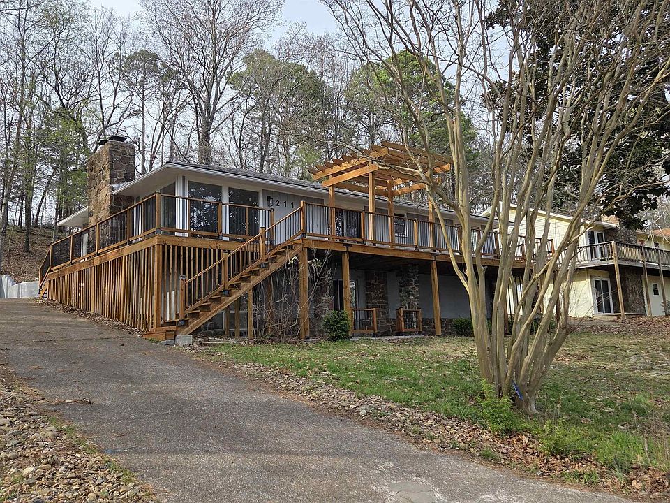 1st image of 211 Pine Knot Rd