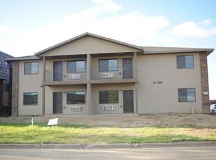 1520 32nd Ave SW APT 101, Minot, ND 58701